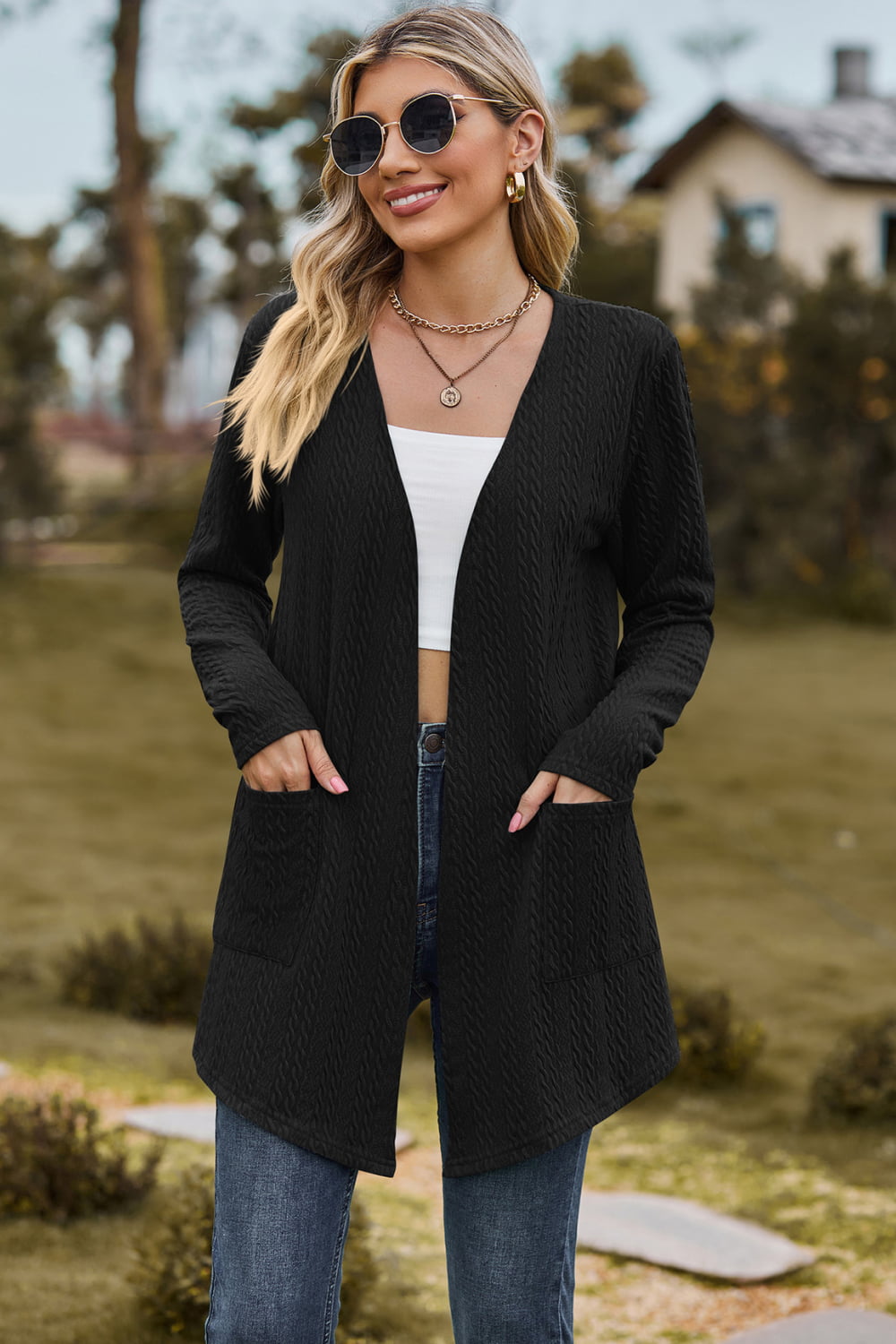 Orinthia | Trendige und elegante Winter-Strickjacke