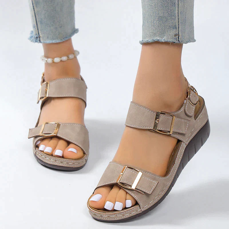 Moderne und unterstützende allgemeine orthopädische Sandalen