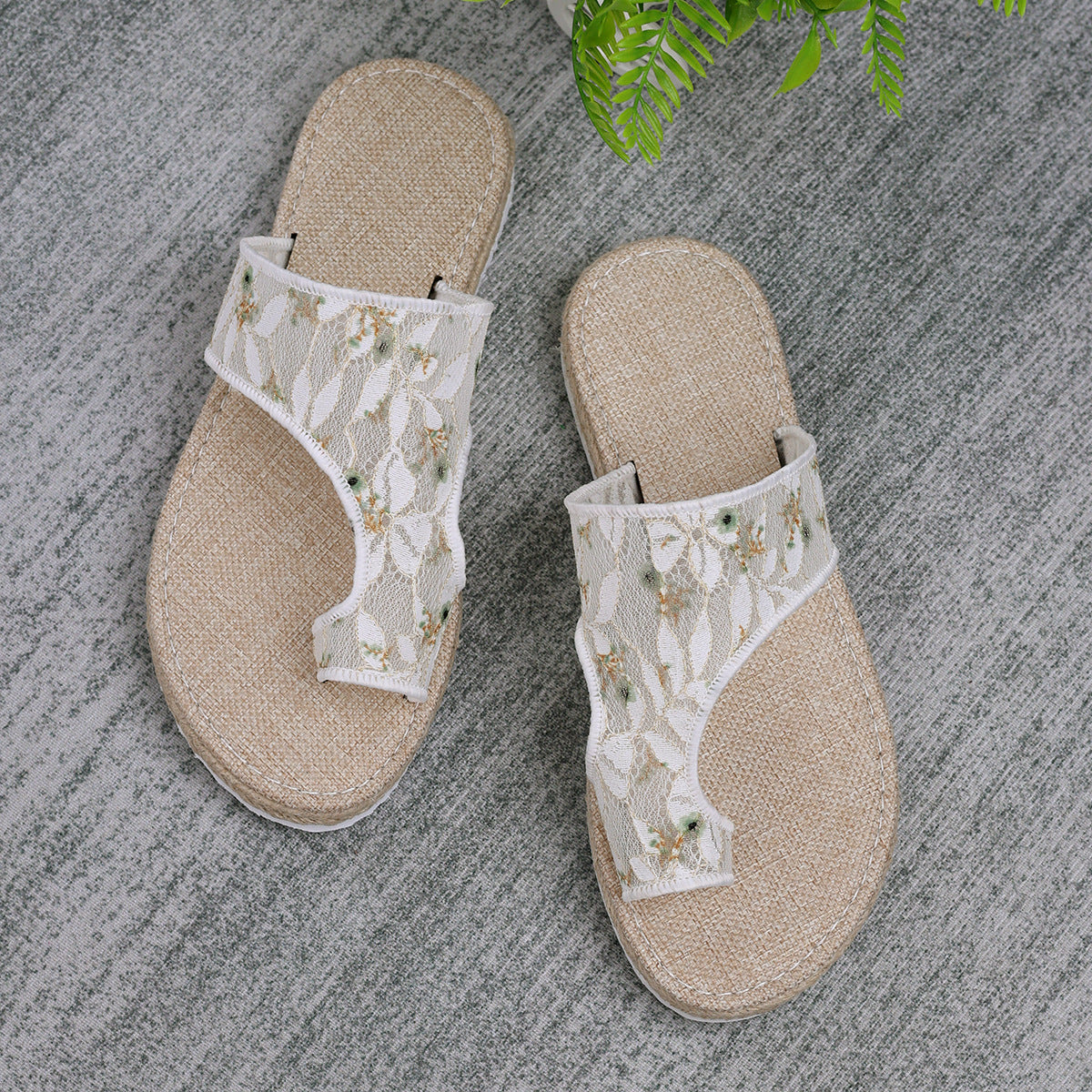 Everly® | Blume Zehensteg Flache Sandalen