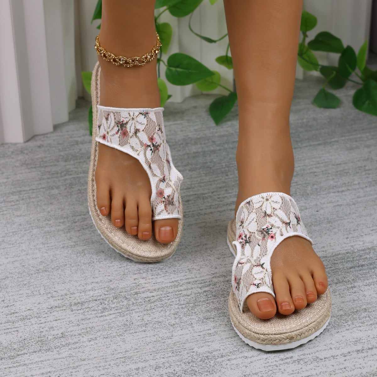 Everly® | Blume Zehensteg Flache Sandalen